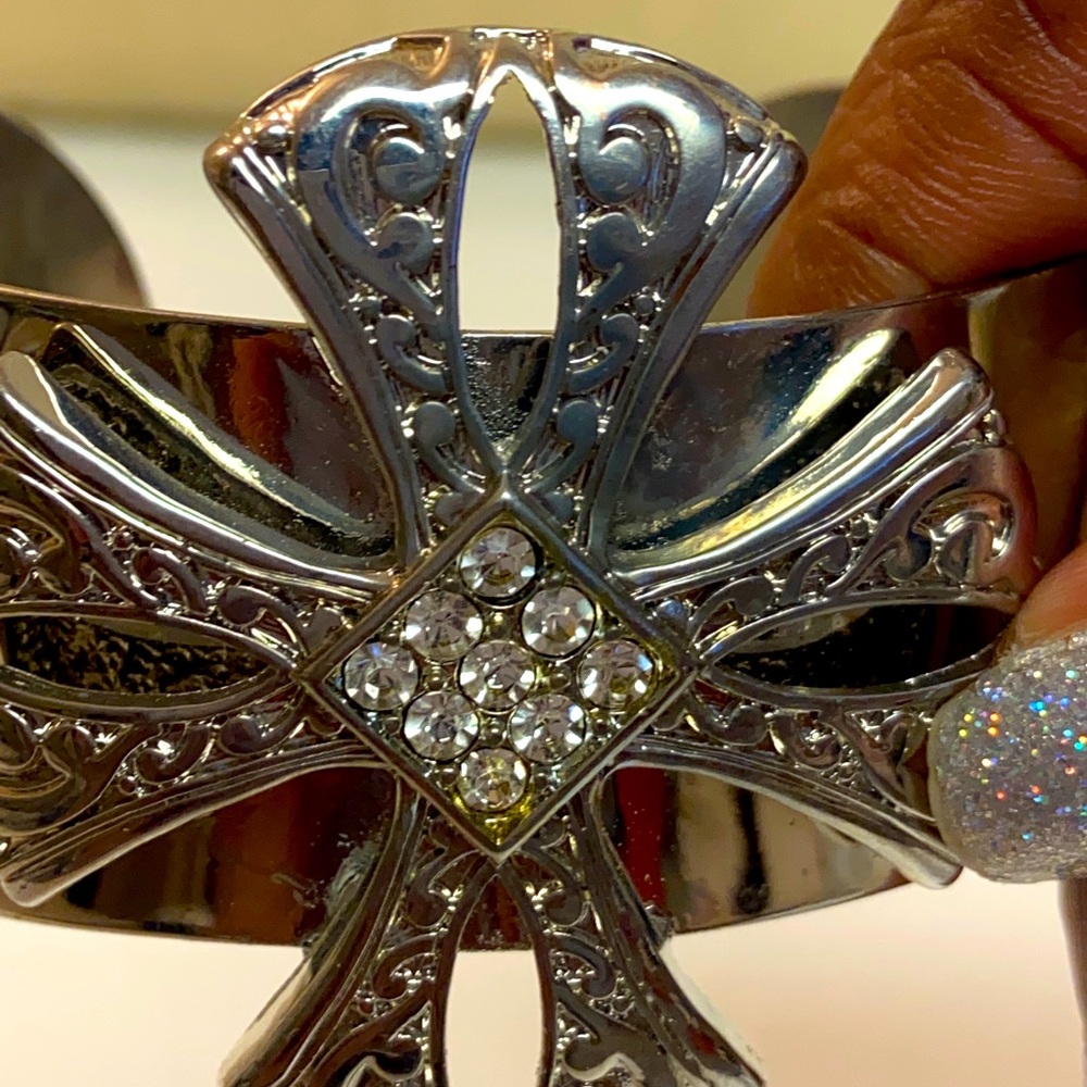 Silver Rhinestone Cuff Bracelet - Picture 3 of 3